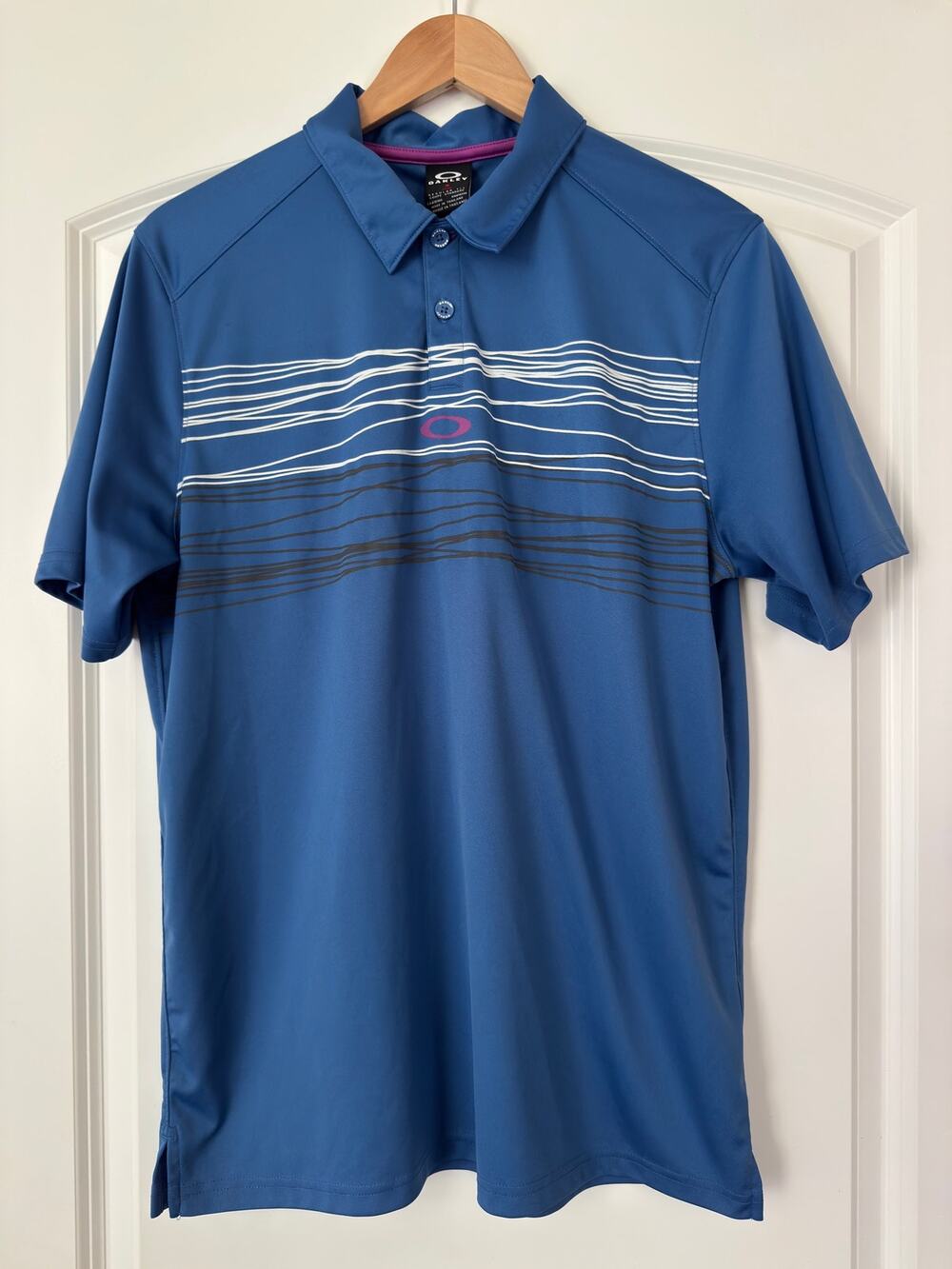 Oakley Men's Performance Golf Polo Shirt Blue Striped Short Sleeve Size: Medium